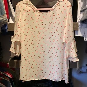 Lauren Conrad blouse Size XL. Cream with cherries